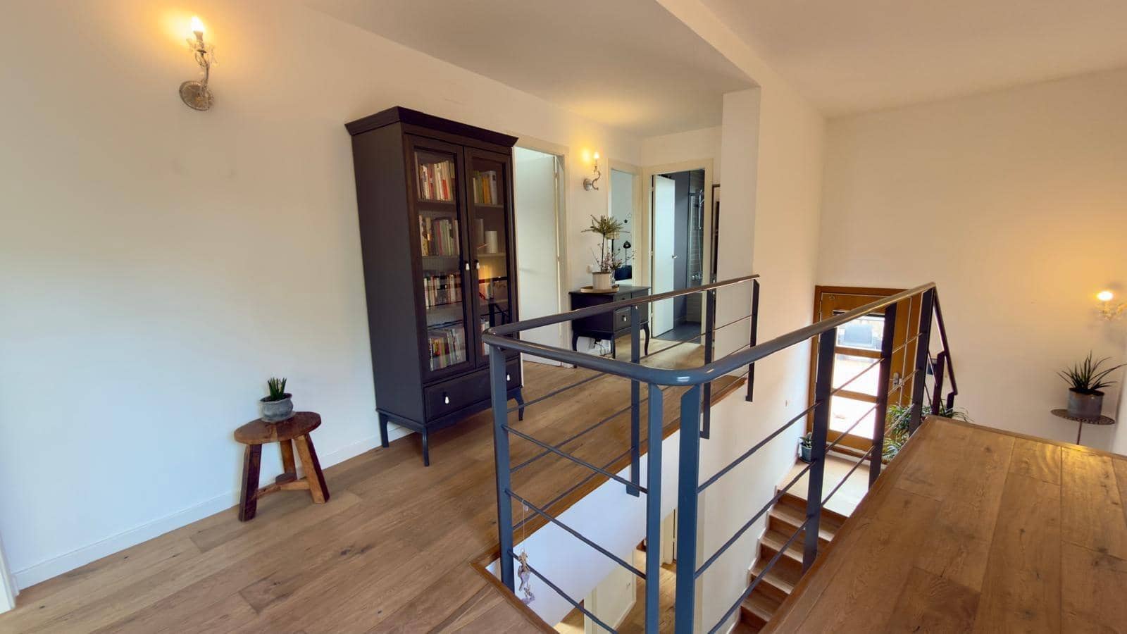 Chalet de 5 habitaciones en Castellolí en venta con garaje - 479.000 € (Ref: 9604977)