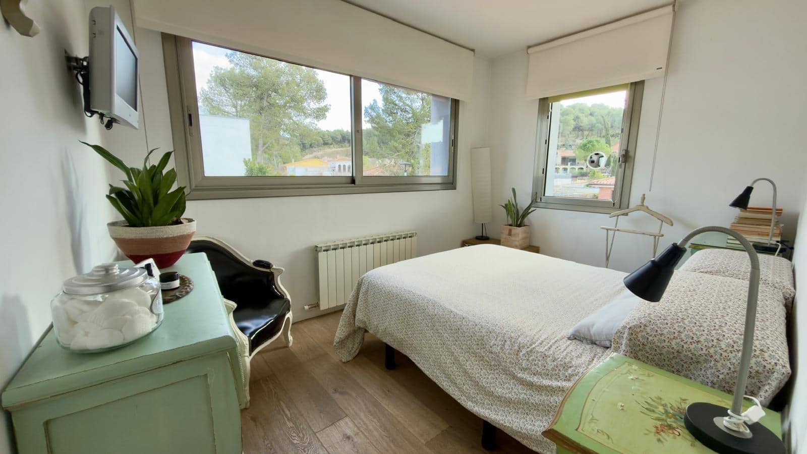 Chalet de 5 habitaciones en Castellolí en venta con garaje - 479.000 € (Ref: 9604977)