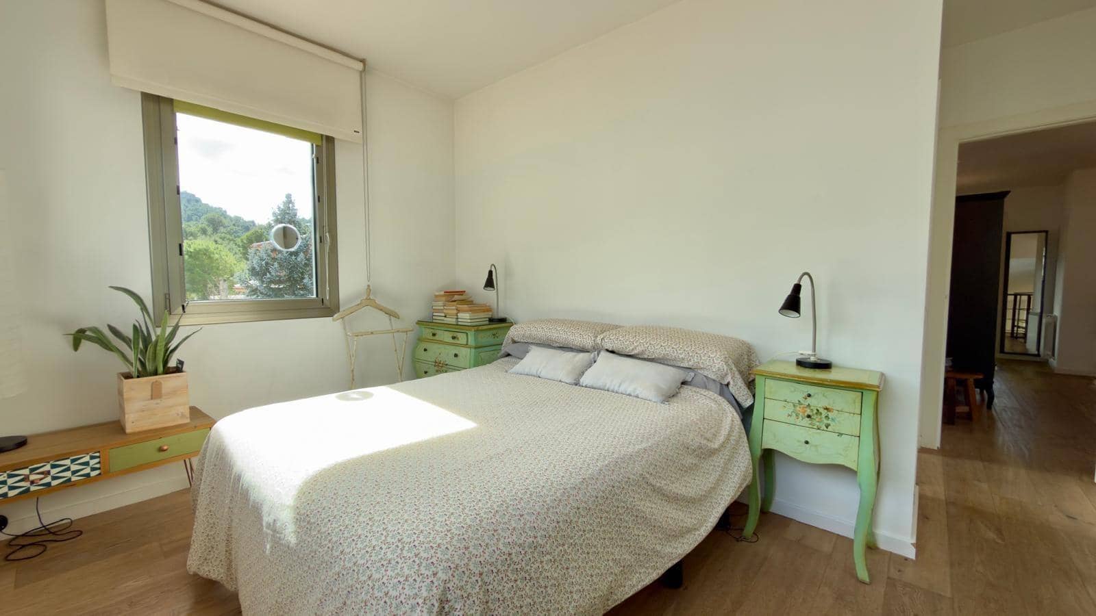 5 bedroom Villa for sale in Castelloli with garage - € 479,000 (Ref: 9604977)