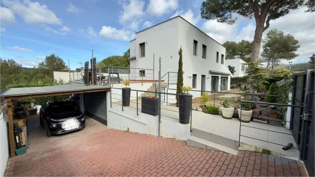 5 sypialnia Willa na sprzedaż w Castellolí z garażem - 479 000 € (Ref: 9604977)