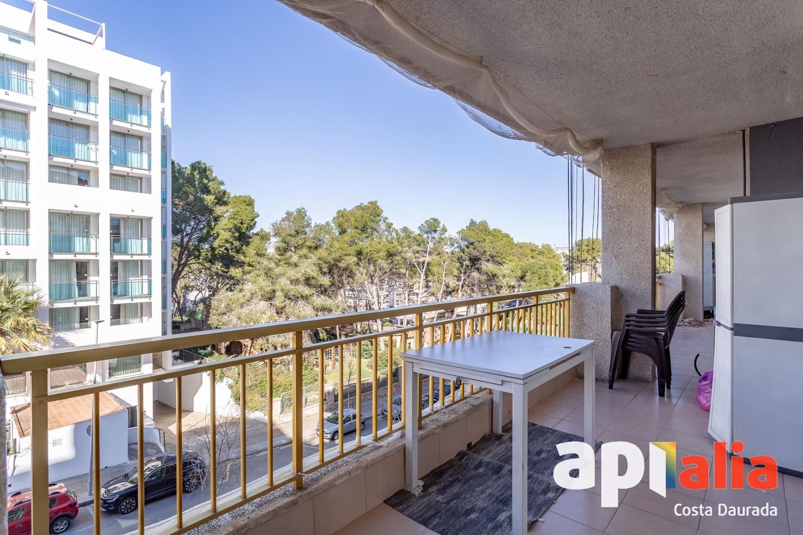 2 bedroom Flat for sale in Salou with pool - € 169,000 (Ref: 9608071)