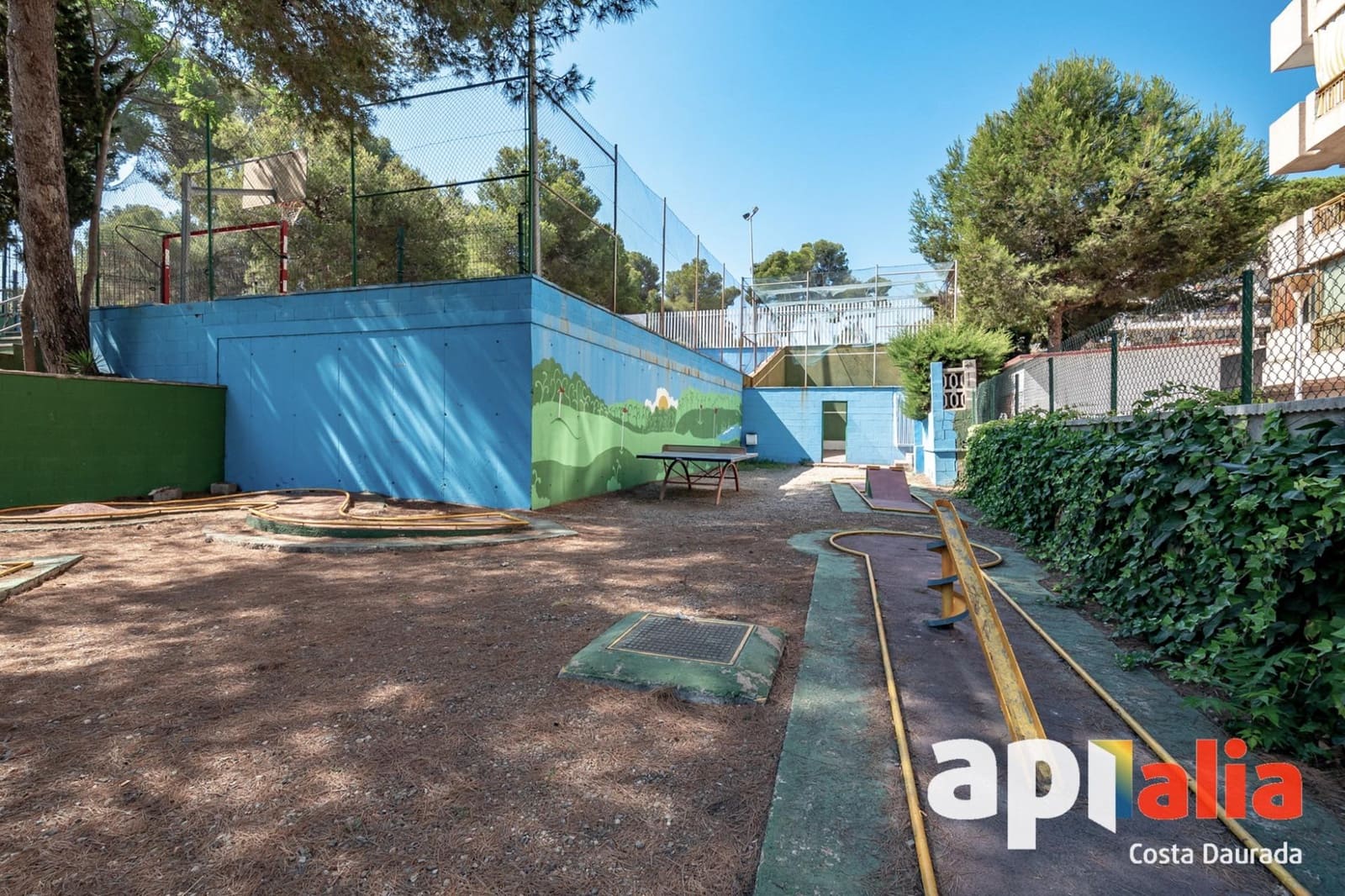 2 bedroom Flat for sale in Salou with pool - € 169,000 (Ref: 9608071)