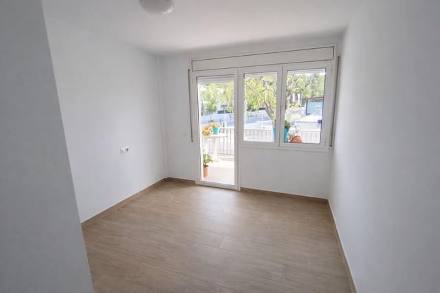 2 makuuhuone Asunto myytävänä paikassa Salou - 179 000 € (Ref: 9619232)
