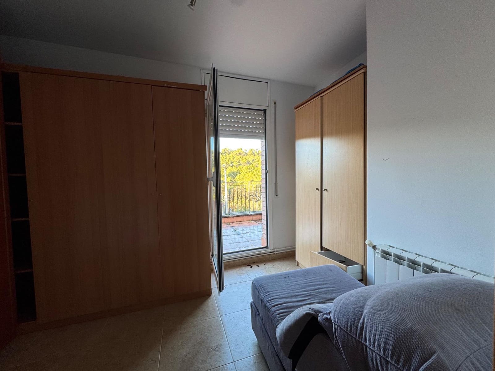 4 bedroom Villa for sale in La Pobla de Claramunt - € 250,000 (Ref: 9619233)