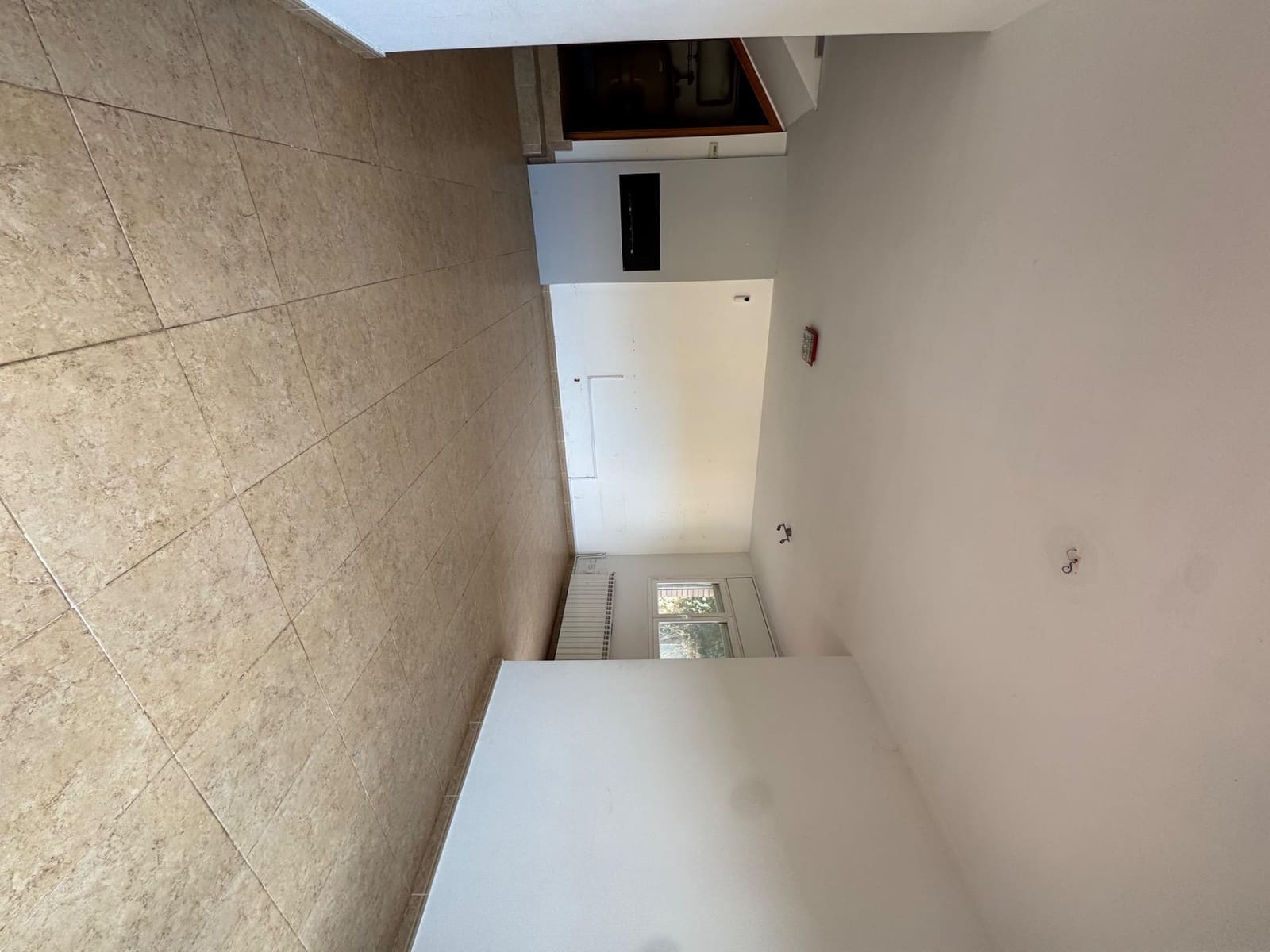 4 bedroom Villa for sale in La Pobla de Claramunt - € 250,000 (Ref: 9619233)