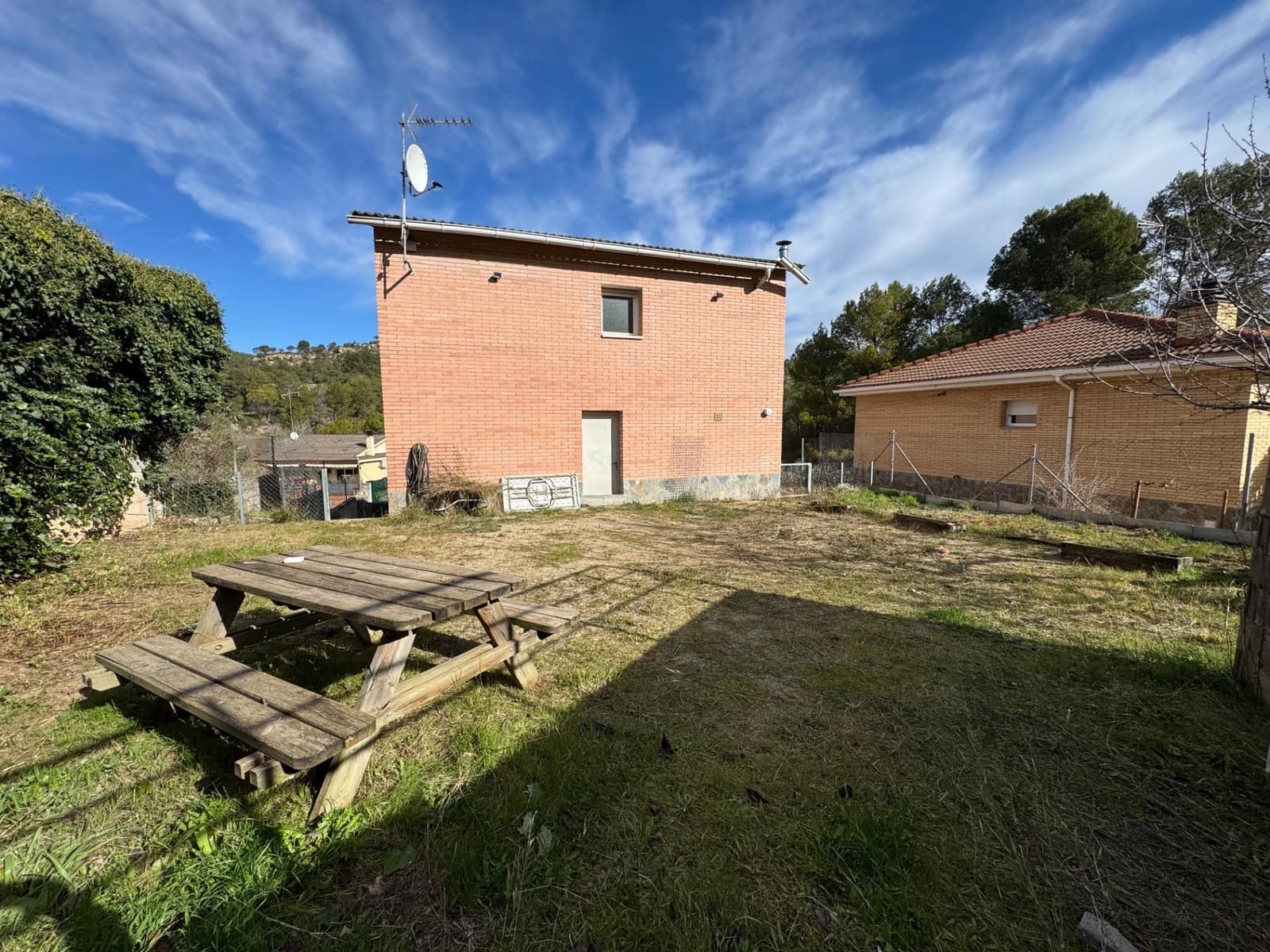 4 bedroom Villa for sale in La Pobla de Claramunt - € 250,000 (Ref: 9619233)