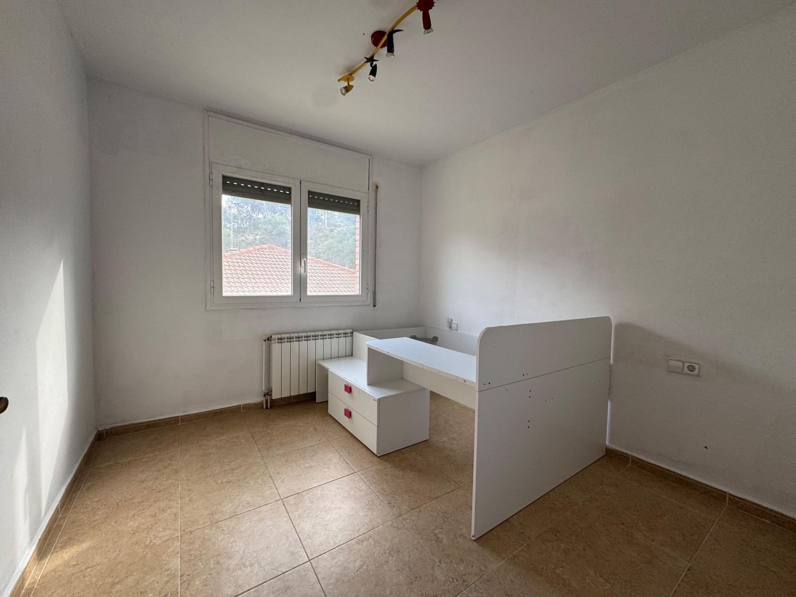 4 bedroom Villa for sale in La Pobla de Claramunt - € 250,000 (Ref: 9619233)