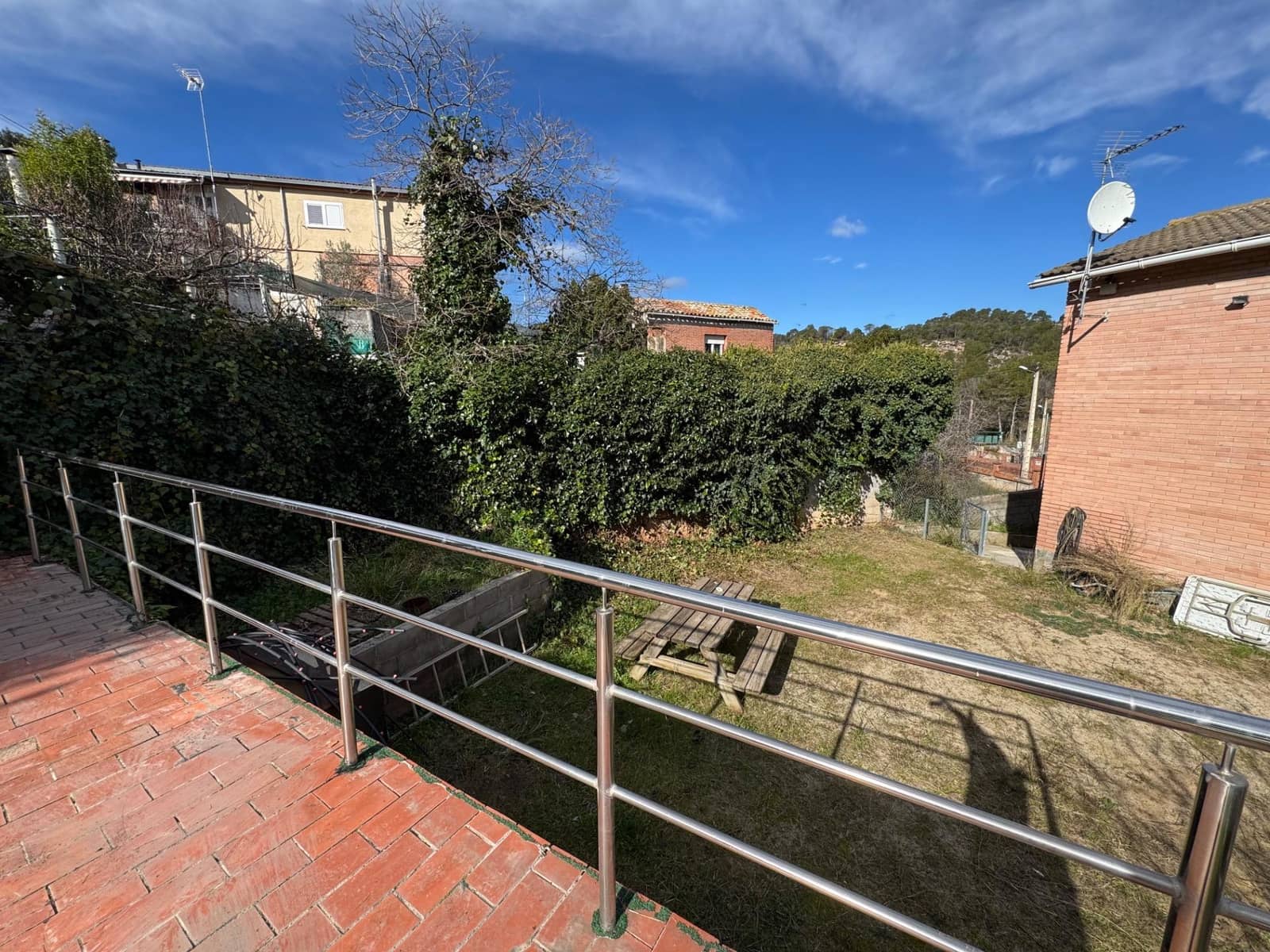 4 bedroom Villa for sale in La Pobla de Claramunt - € 250,000 (Ref: 9619233)