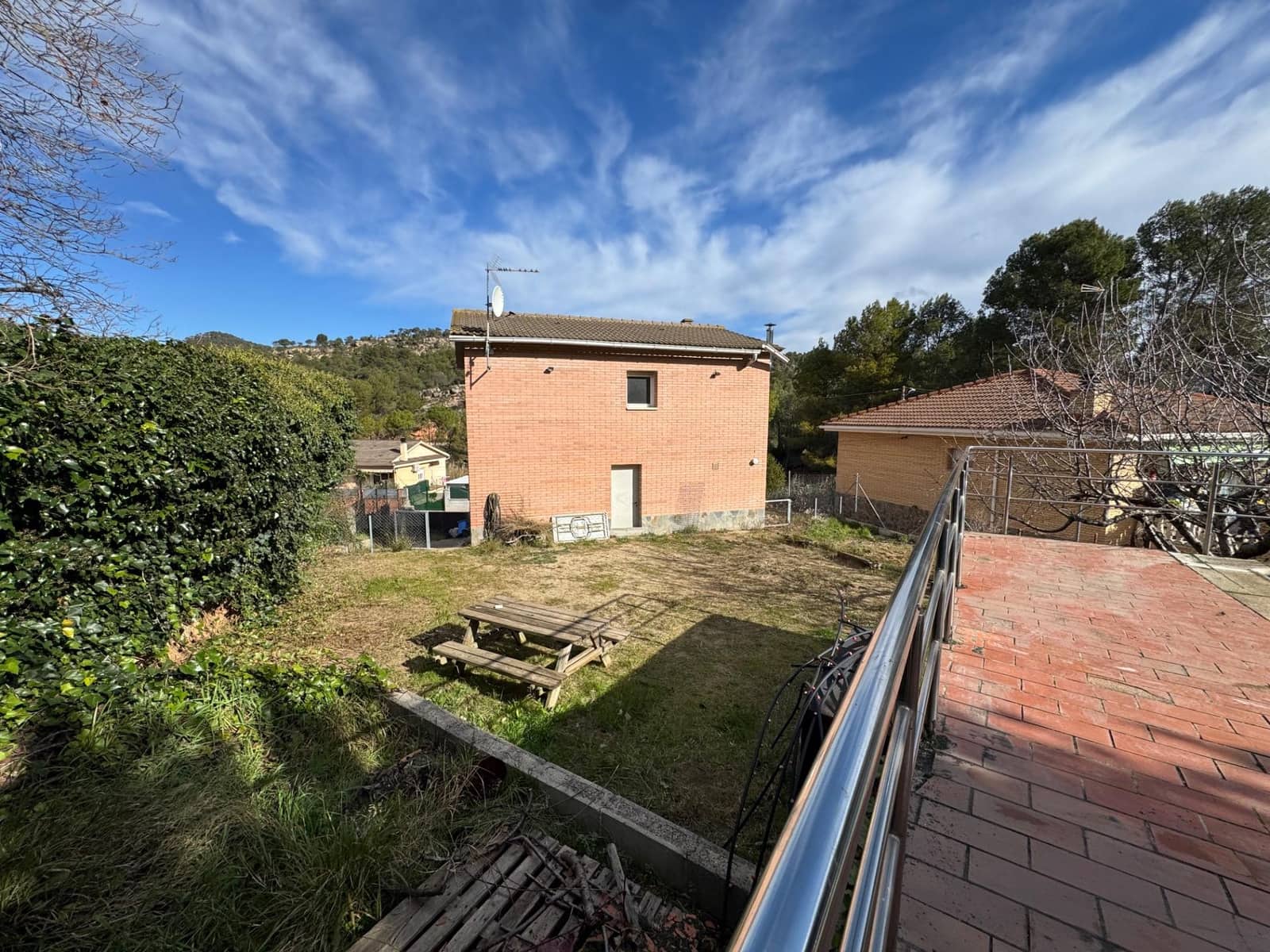 4 bedroom Villa for sale in La Pobla de Claramunt - € 250,000 (Ref: 9619233)