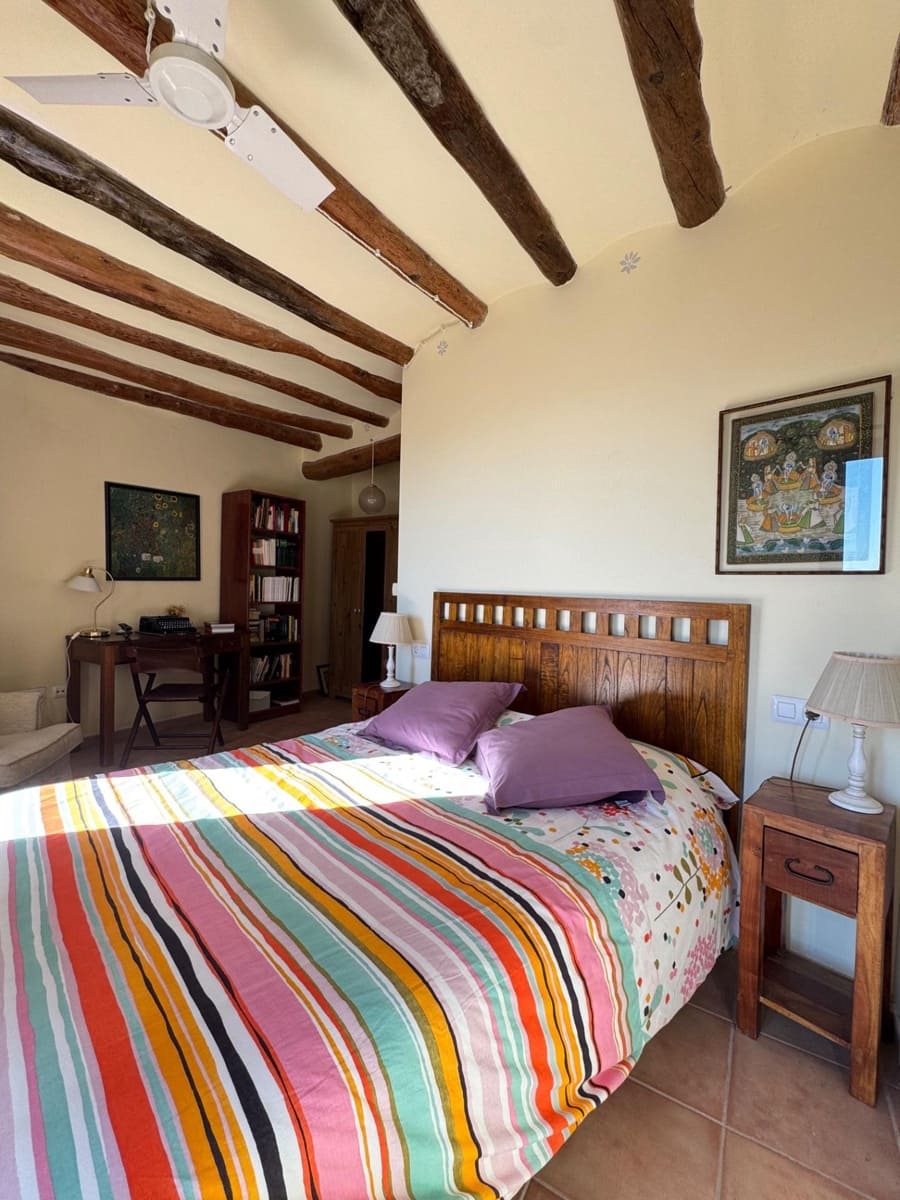 4 soveværelse Finca/Landehus til salg i Argencola - € 339.000 (Ref: 9625575)