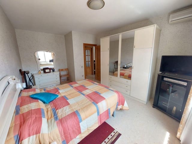 4 sypialnia Willa na sprzedaż w Odena z garażem - 269 000 € (Ref: 9627504)