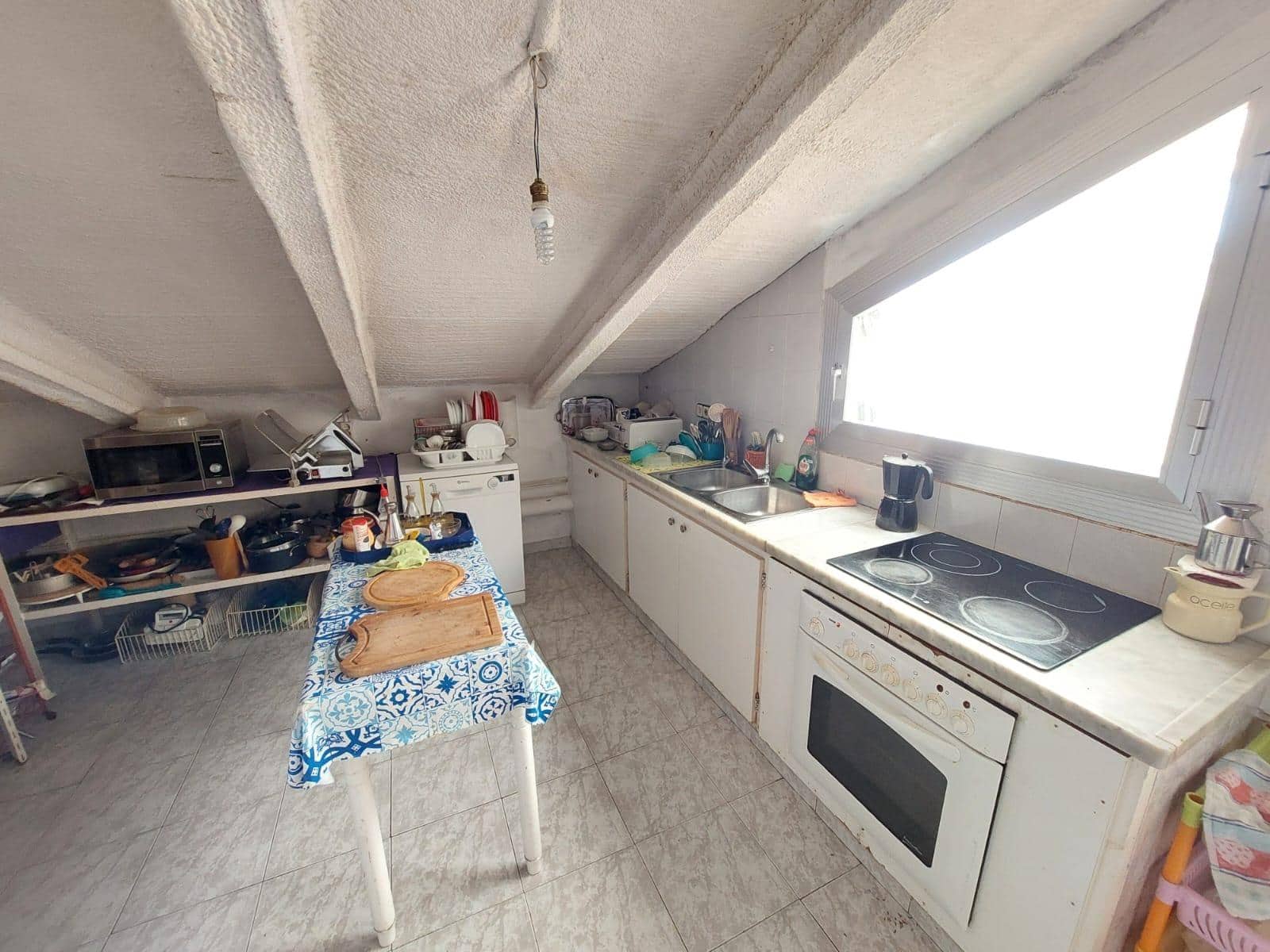 4 soverom Villa til salgs i Odena med garasje - € 269 000 (Ref: 9627504)