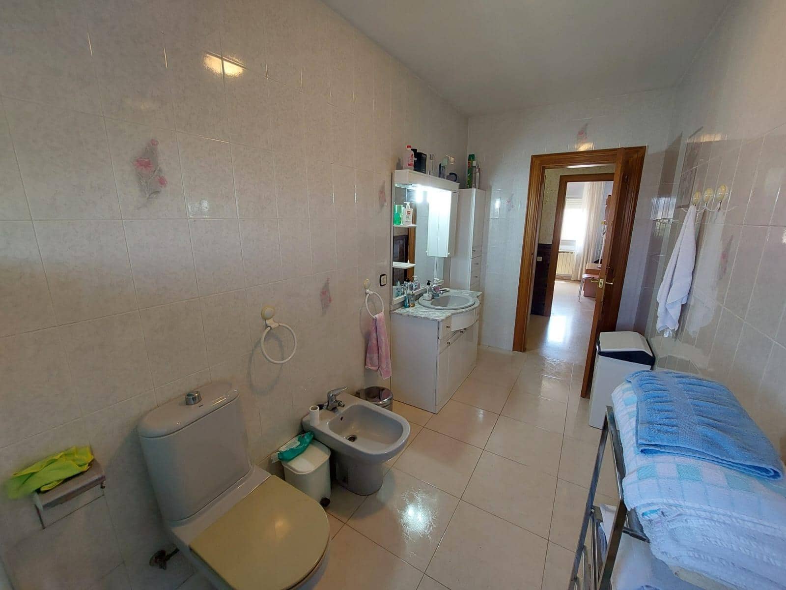 4 soverom Villa til salgs i Odena med garasje - € 269 000 (Ref: 9627504)