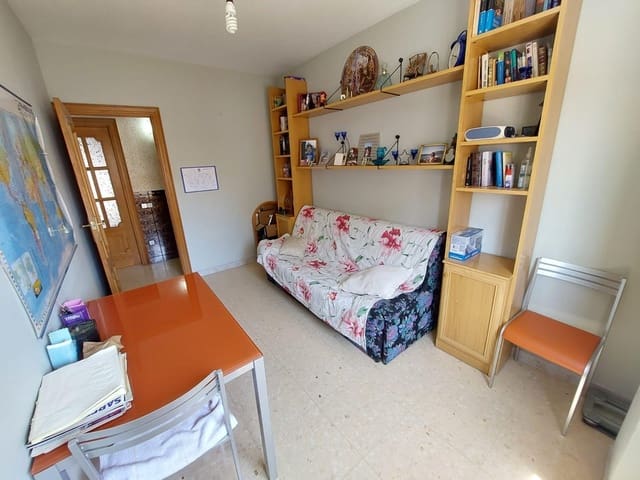 Chalet de 4 habitaciones en Odena en venta con garaje - 269.000 € (Ref: 9627504)