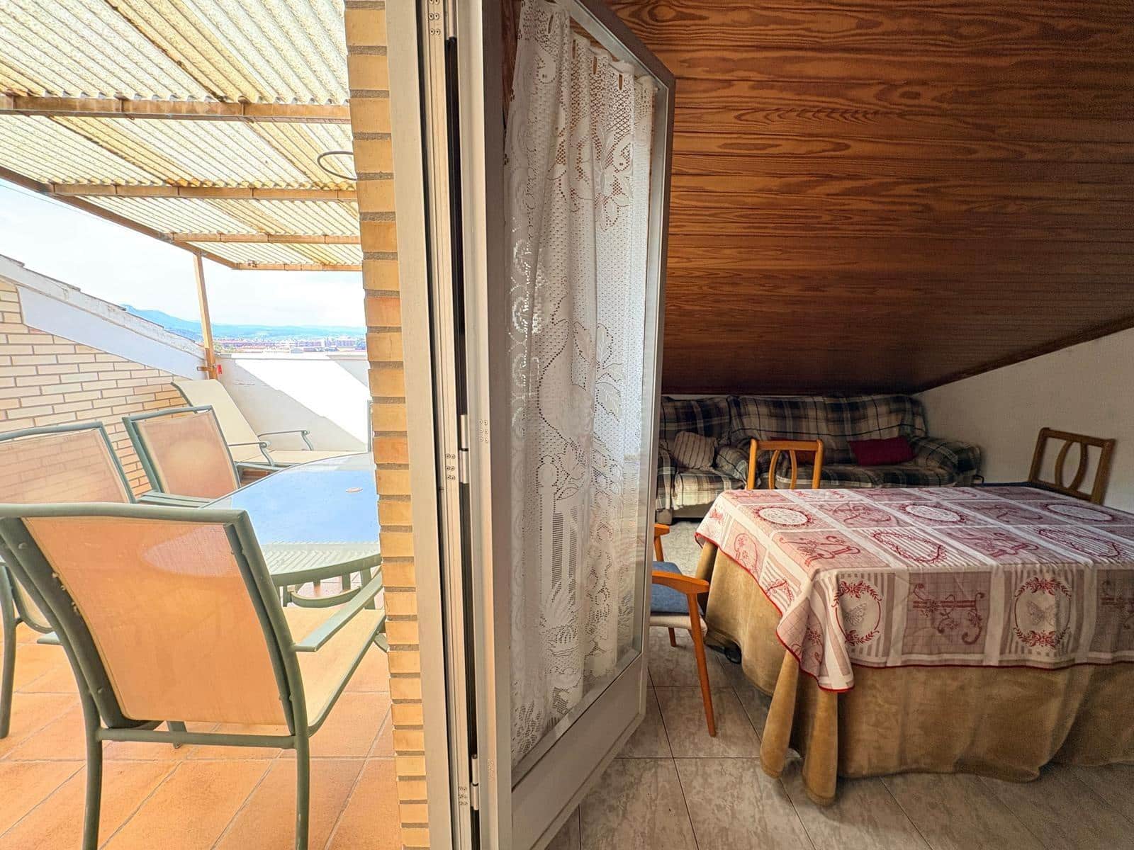 4 bedroom Villa for sale in Odena with garage - € 269,000 (Ref: 9627504)