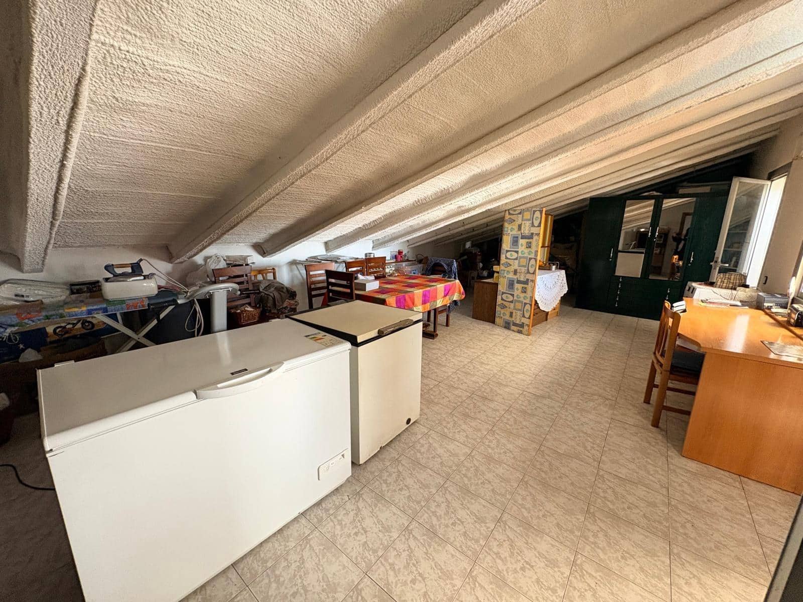 4 bedroom Villa for sale in Odena with garage - € 269,000 (Ref: 9627504)