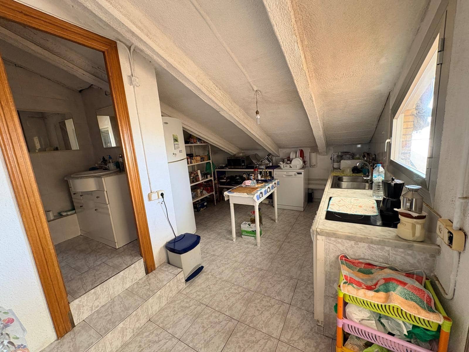 4 bedroom Villa for sale in Odena with garage - € 269,000 (Ref: 9627504)