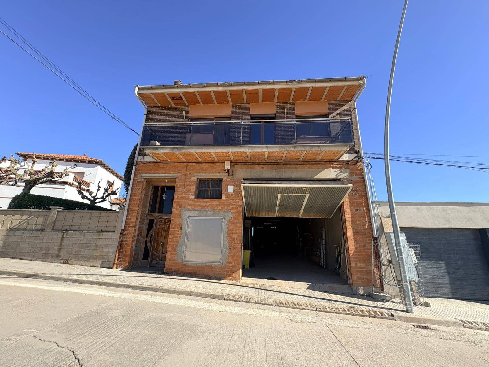 4 sypialnia Willa na sprzedaż w Calaf z garażem - 308 000 € (Ref: 9627505)