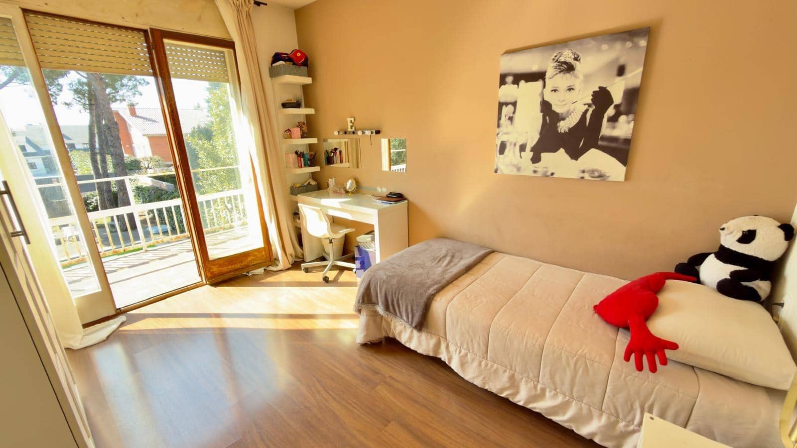 Chalet de 5 habitaciones en Igualada en venta con piscina garaje - 690.000 € (Ref: 9634268)