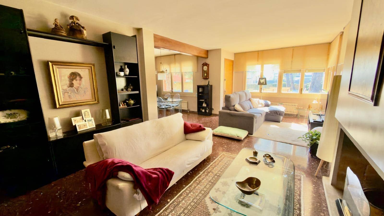 Chalet de 5 habitaciones en Igualada en venta con piscina garaje - 690.000 € (Ref: 9634268)