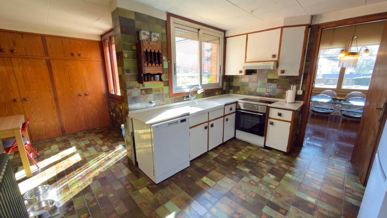 Chalet de 5 habitaciones en Igualada en venta con piscina garaje - 690.000 € (Ref: 9634268)