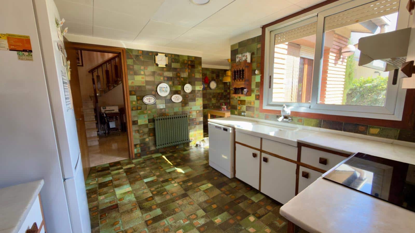 Chalet de 5 habitaciones en Igualada en venta con piscina garaje - 690.000 € (Ref: 9634268)