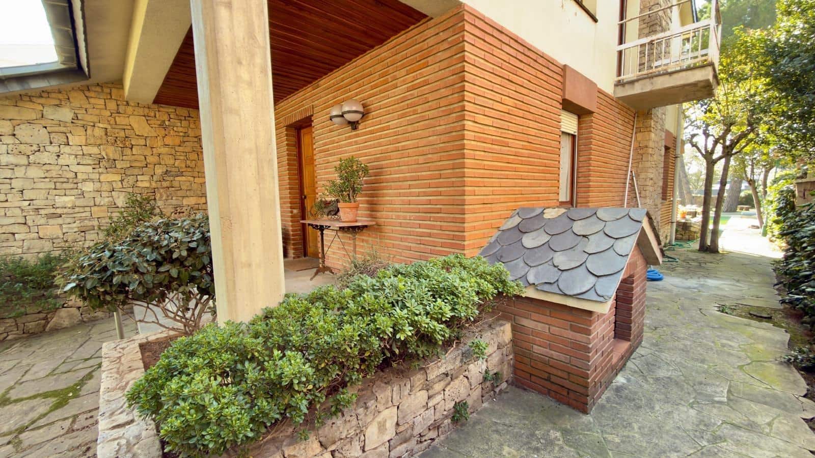 Chalet de 5 habitaciones en Igualada en venta con piscina garaje - 690.000 € (Ref: 9634268)