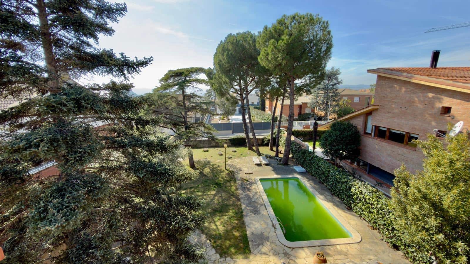 Chalet de 5 habitaciones en Igualada en venta con piscina garaje - 690.000 € (Ref: 9634268)