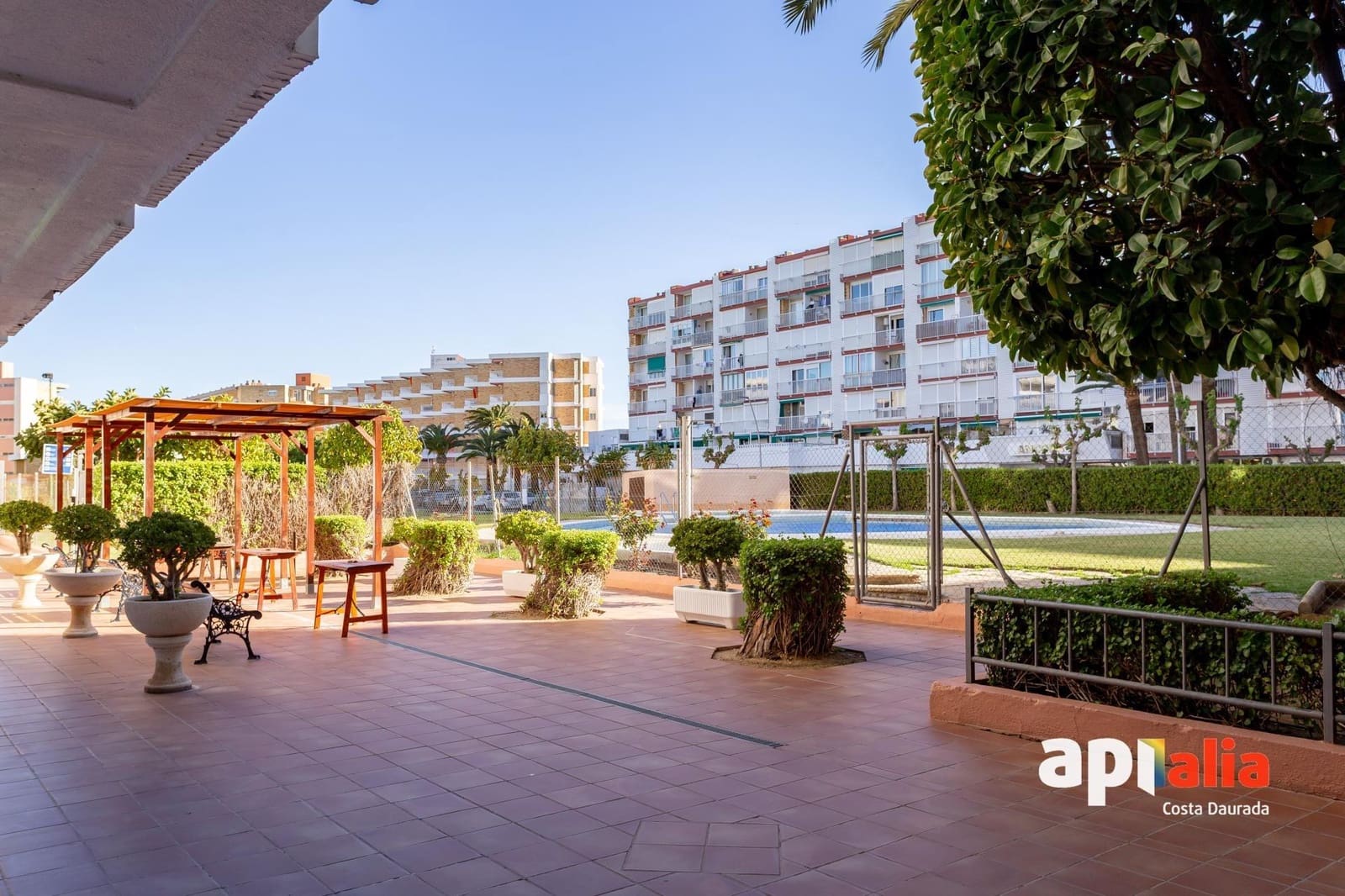 Asunto myytävänä paikassa La Pineda mukana uima-altaan - 109 900 € (Ref: 9648122)