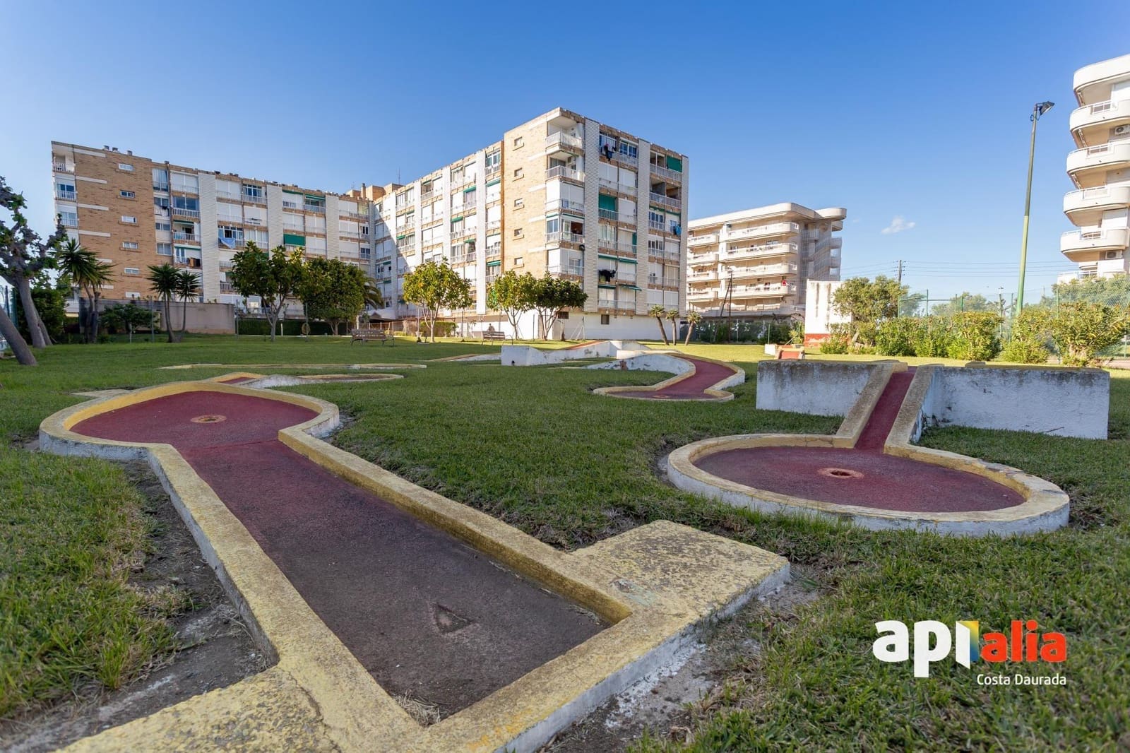 Asunto myytävänä paikassa La Pineda mukana uima-altaan - 109 900 € (Ref: 9648122)