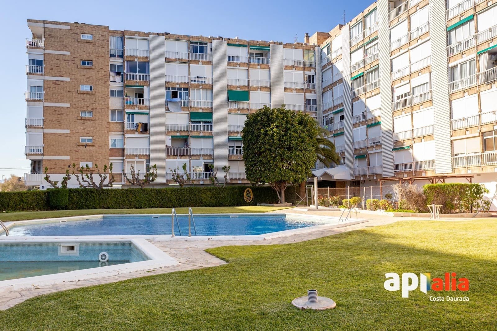 Asunto myytävänä paikassa La Pineda mukana uima-altaan - 109 900 € (Ref: 9648122)