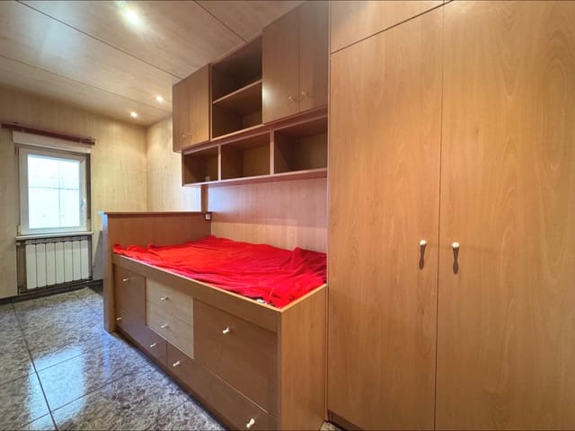 3 quarto Apartamento para venda em Igualada - 143 000 € (Ref: 9652002)