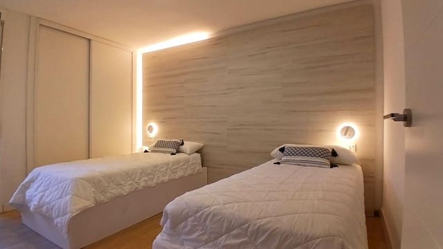 3 slaapkamer Flat te koop in Salou - € 345.000 (Ref: 9656104)