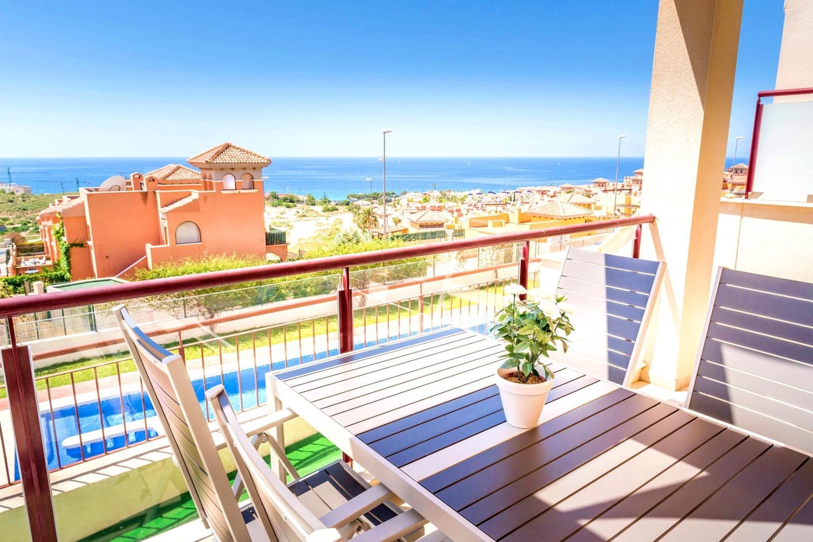 2 Zimmer Apartment zu verkaufen in Isla Plana mit Pool Garage - 169.000 € (Ref: 10061240)
