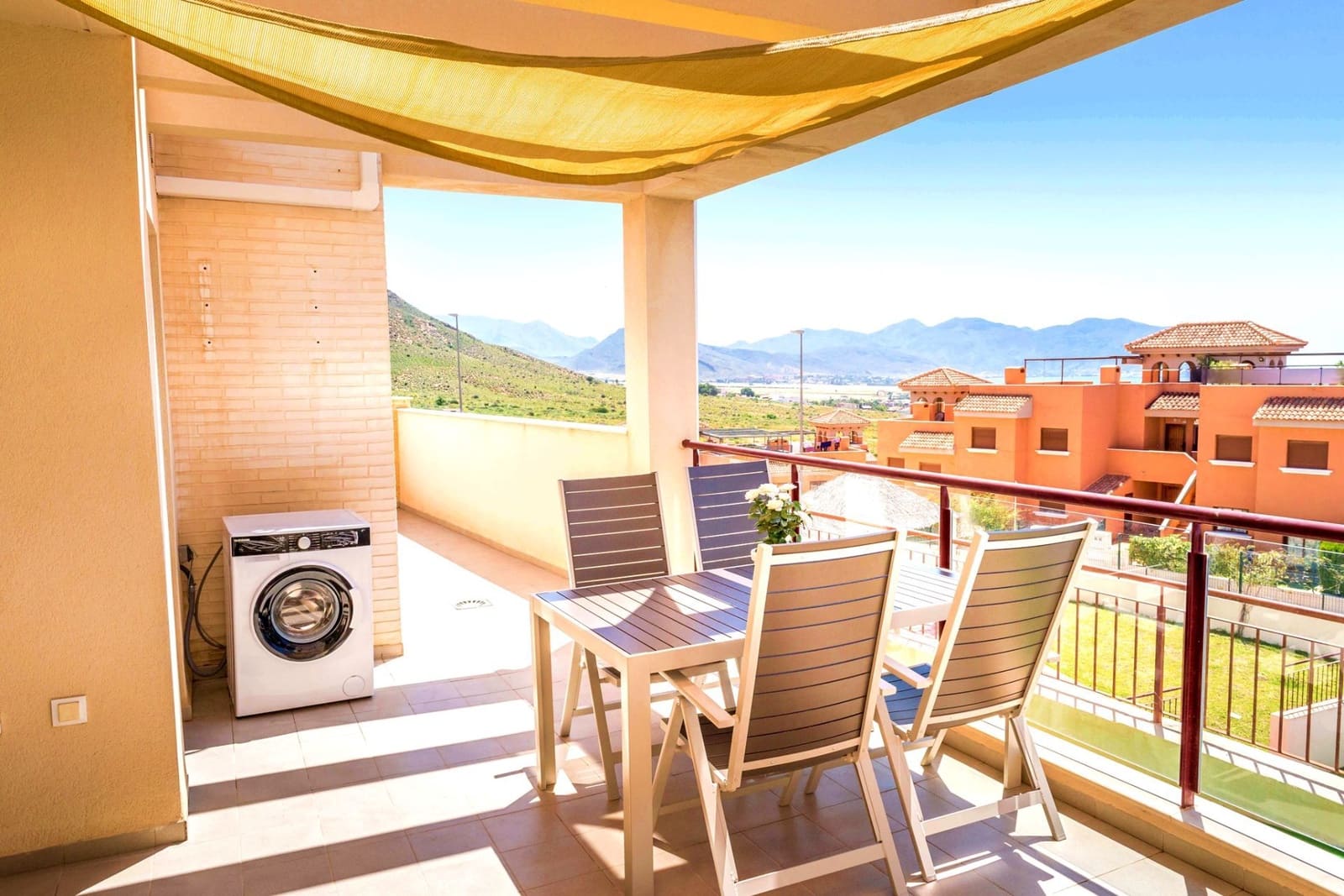 2 Zimmer Apartment zu verkaufen in Isla Plana mit Pool Garage - 169.000 € (Ref: 10061240)