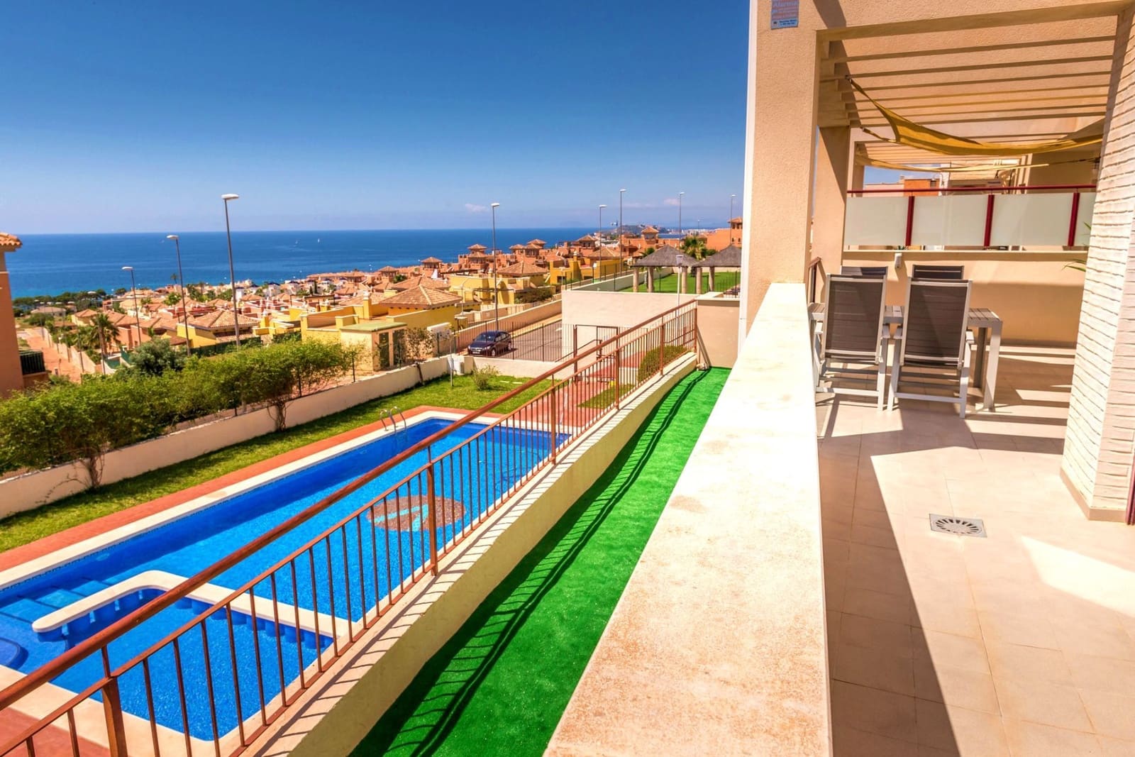 2 Zimmer Apartment zu verkaufen in Isla Plana mit Pool Garage - 169.000 € (Ref: 10061240)