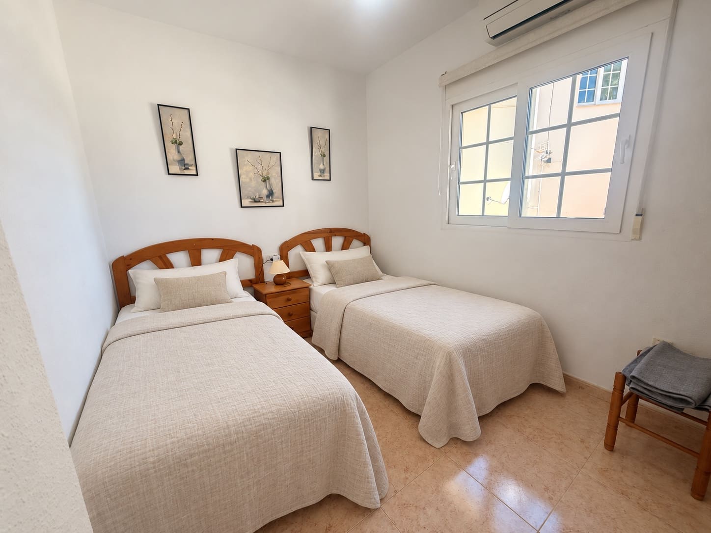 3 sypialnia Dom blizniak na sprzedaż w Isla Plana z basenem garażem - 276 500 € (Ref: 10101809)