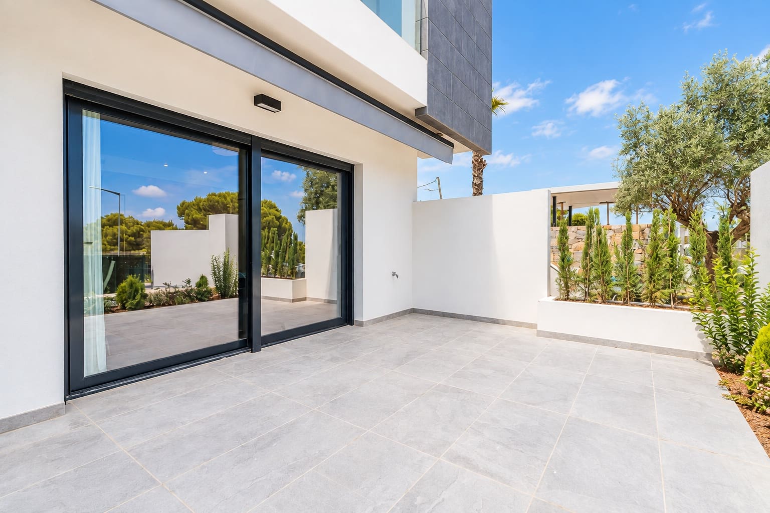 3 makuuhuone Bungalow myytävänä paikassa Torrevieja mukana uima-altaan - 350 000 € (Ref: 10131139)