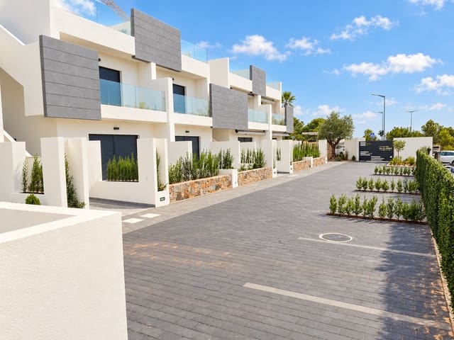 3 quarto Bungalow para venda em Los Balcones - Los Altos, Torrevieja com piscina - 330 000 € (Ref: 10131140)