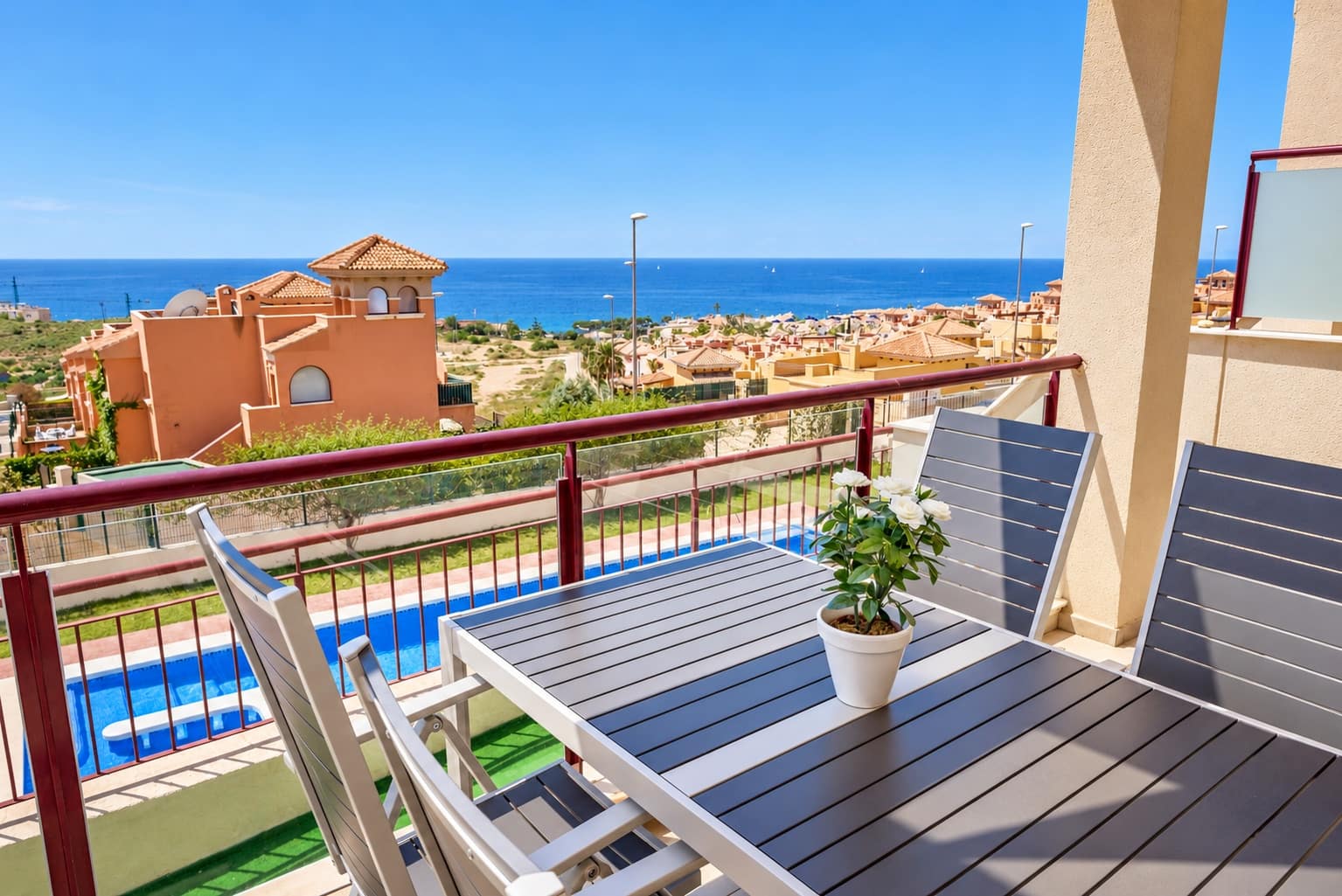 2 bedroom Apartment for sale in Isla Plana with pool garage - € 169,000 (Ref: 10145728)