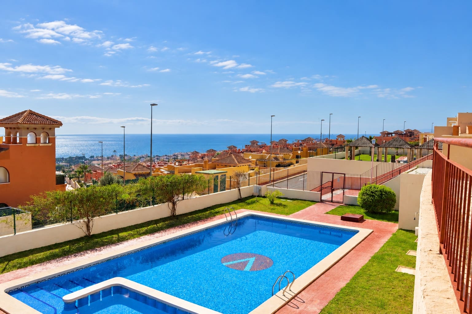 2 bedroom Apartment for sale in Isla Plana with pool garage - € 169,000 (Ref: 10145728)