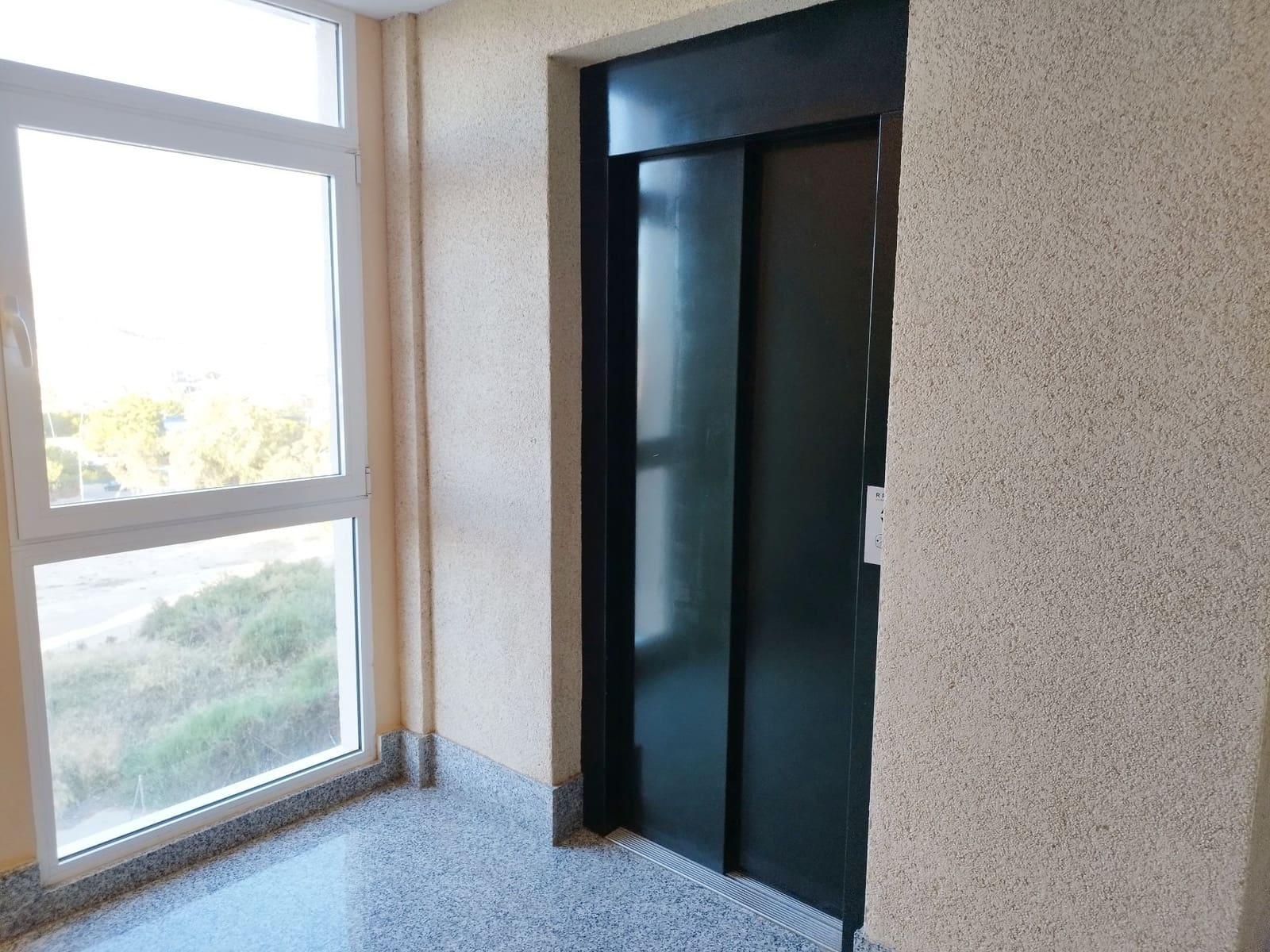 Apartamento de 2 habitaciones en Puerto de Mazarron en venta con piscina garaje - 169.000 € (Ref: 10166067)