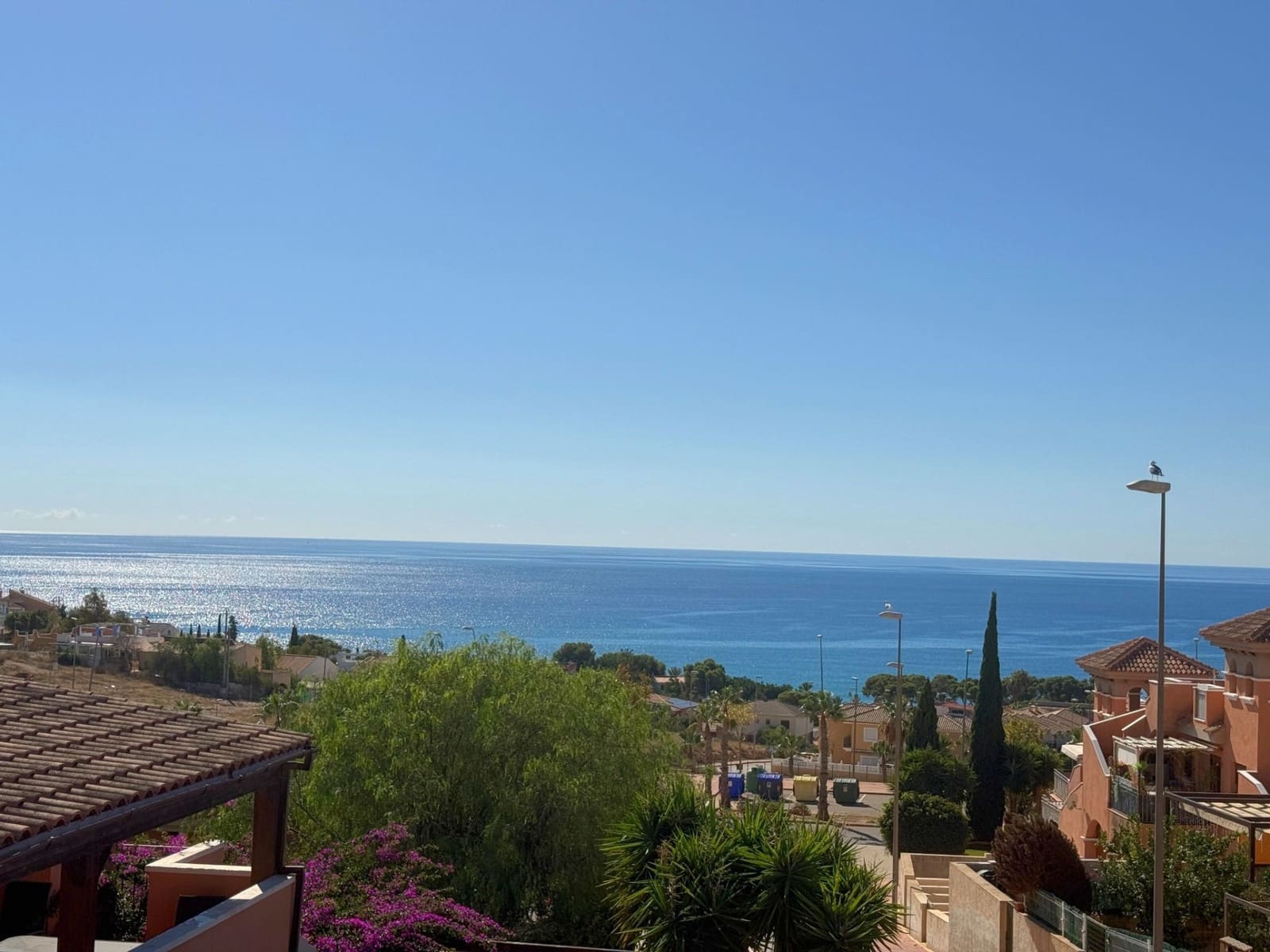 3 slaapkamer Villa te koop in Isla Plana met zwembad garage - € 349.000 (Ref: 10174340)