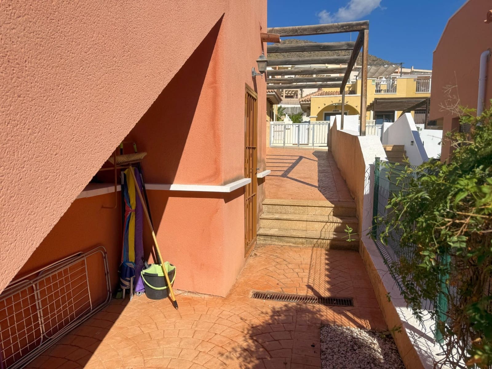 3 slaapkamer Villa te koop in Isla Plana met zwembad garage - € 349.000 (Ref: 10174340)