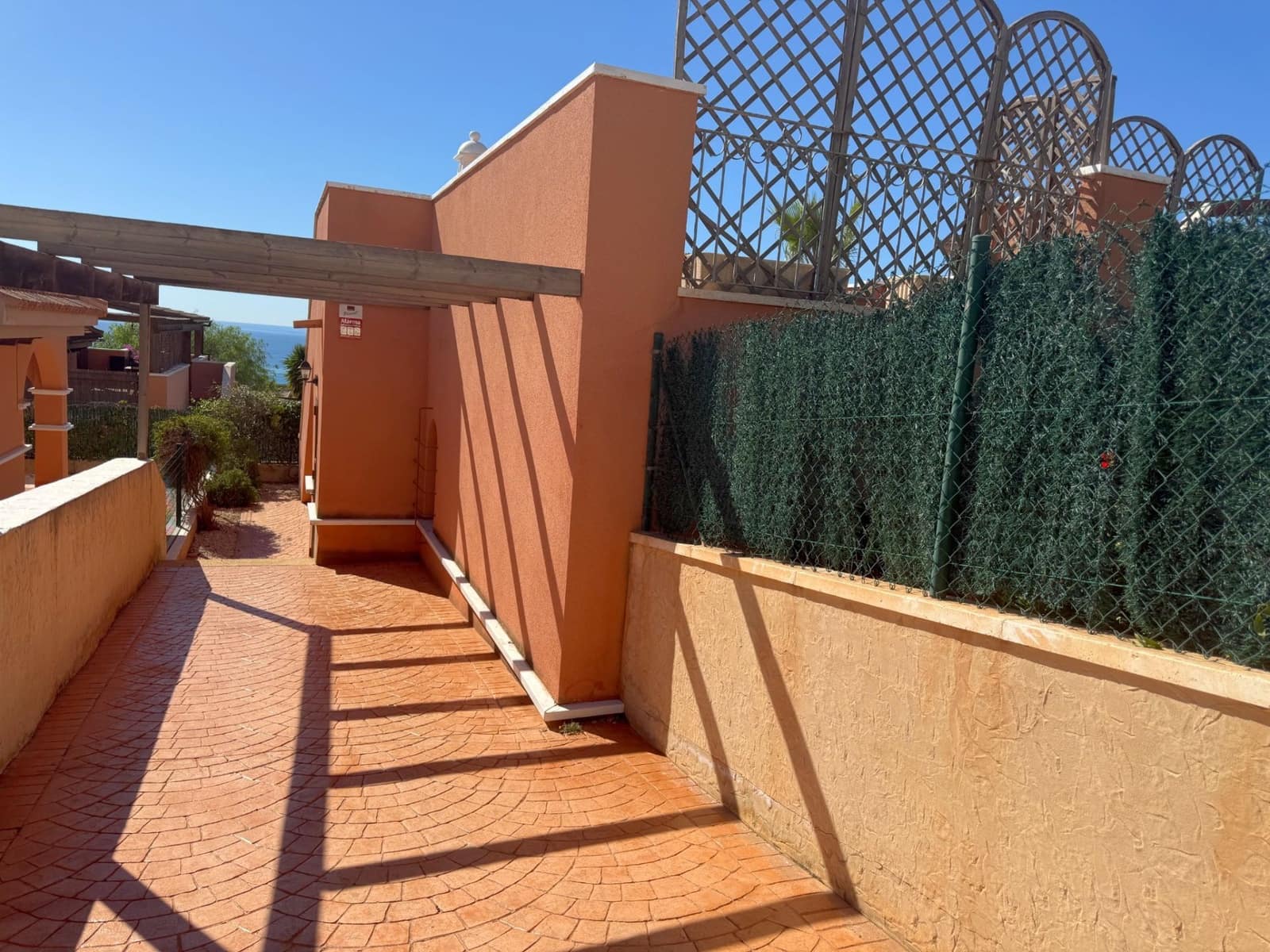 3 slaapkamer Villa te koop in Isla Plana met zwembad garage - € 349.000 (Ref: 10174340)