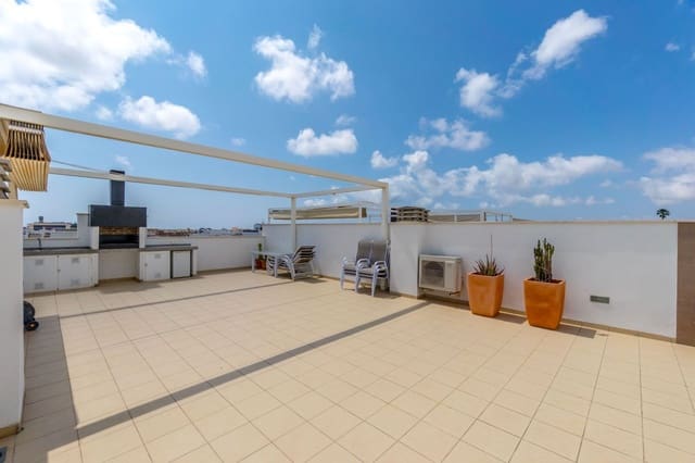 2 makuuhuone Bungalow myytävänä paikassa San Pedro del Pinatar ciudad, San Pedro del Pinatar mukana uima-altaan 
autotalli - 265 000 € (Ref: 10186364)