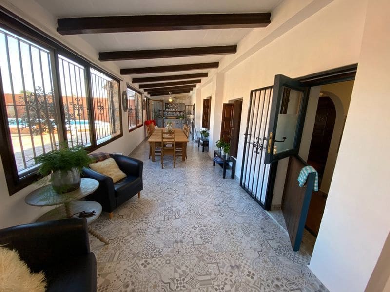 6 soveværelse Finca/Landehus til salg i Los Canovas med swimmingpool garage - € 495.000 (Ref: 7555483)