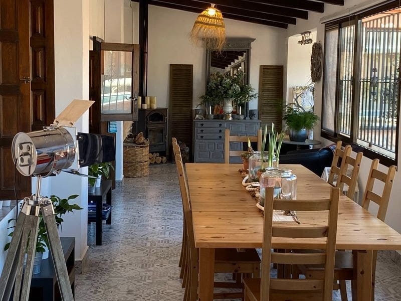 6 soveværelse Finca/Landehus til salg i Los Canovas med swimmingpool garage - € 495.000 (Ref: 7555483)