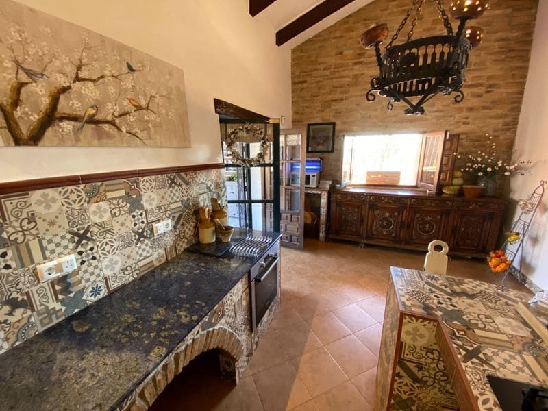 6 soveværelse Finca/Landehus til salg i Los Canovas med swimmingpool garage - € 495.000 (Ref: 7555483)