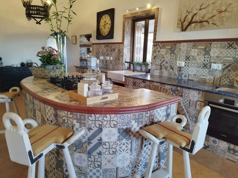 6 soveværelse Finca/Landehus til salg i Los Canovas med swimmingpool garage - € 495.000 (Ref: 7555483)